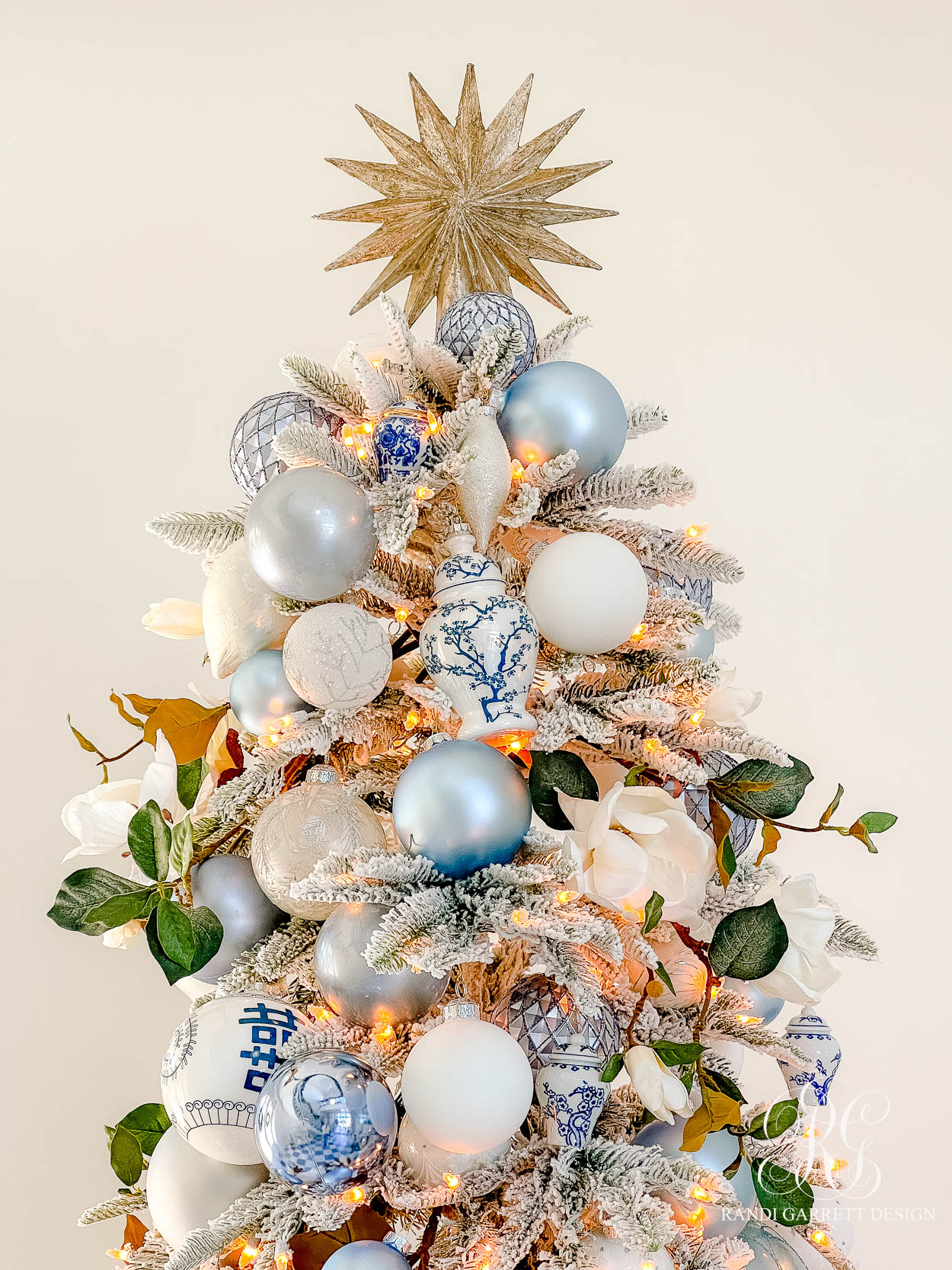 blue white ginger jar Christmas tree