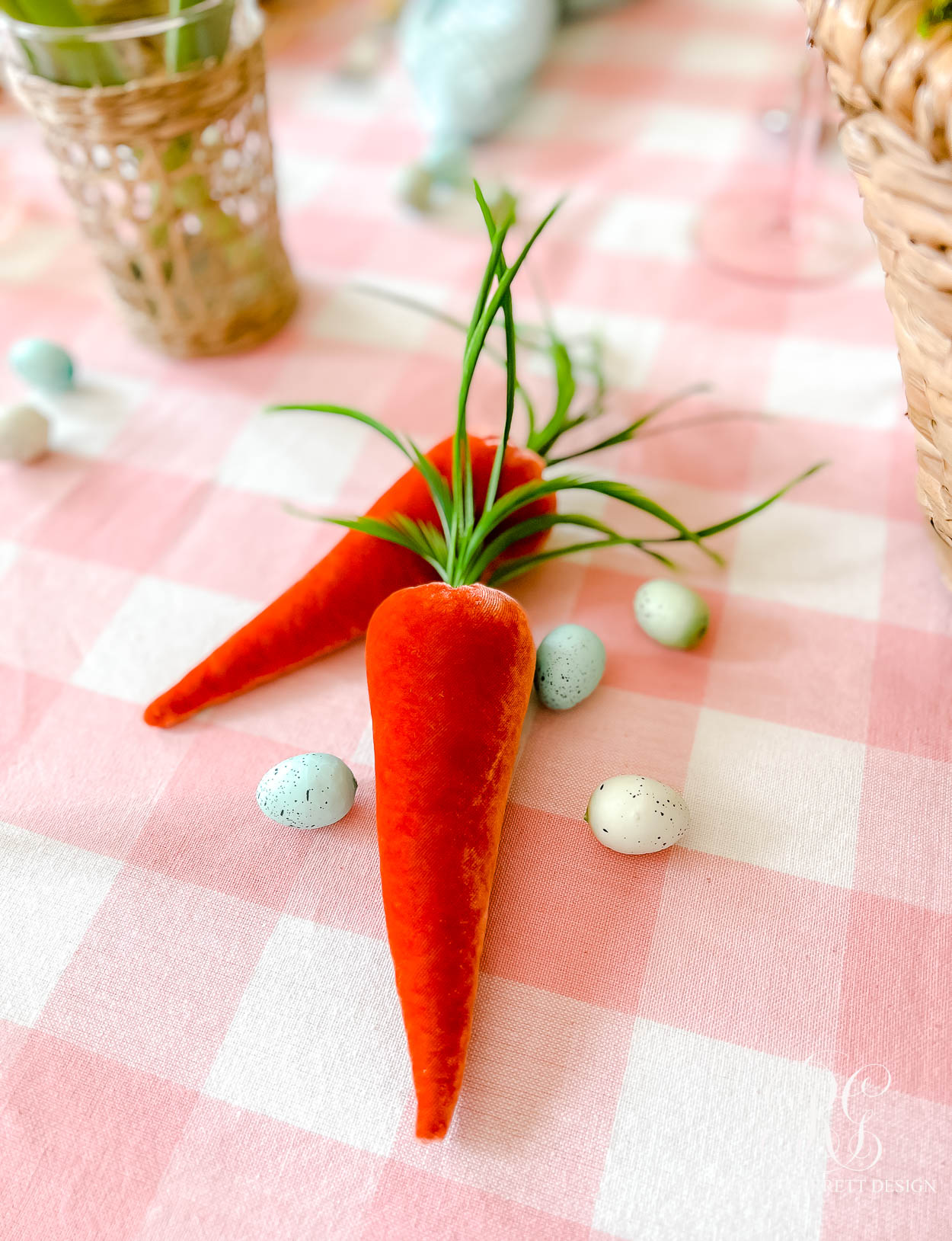 Velvet carrots easter table