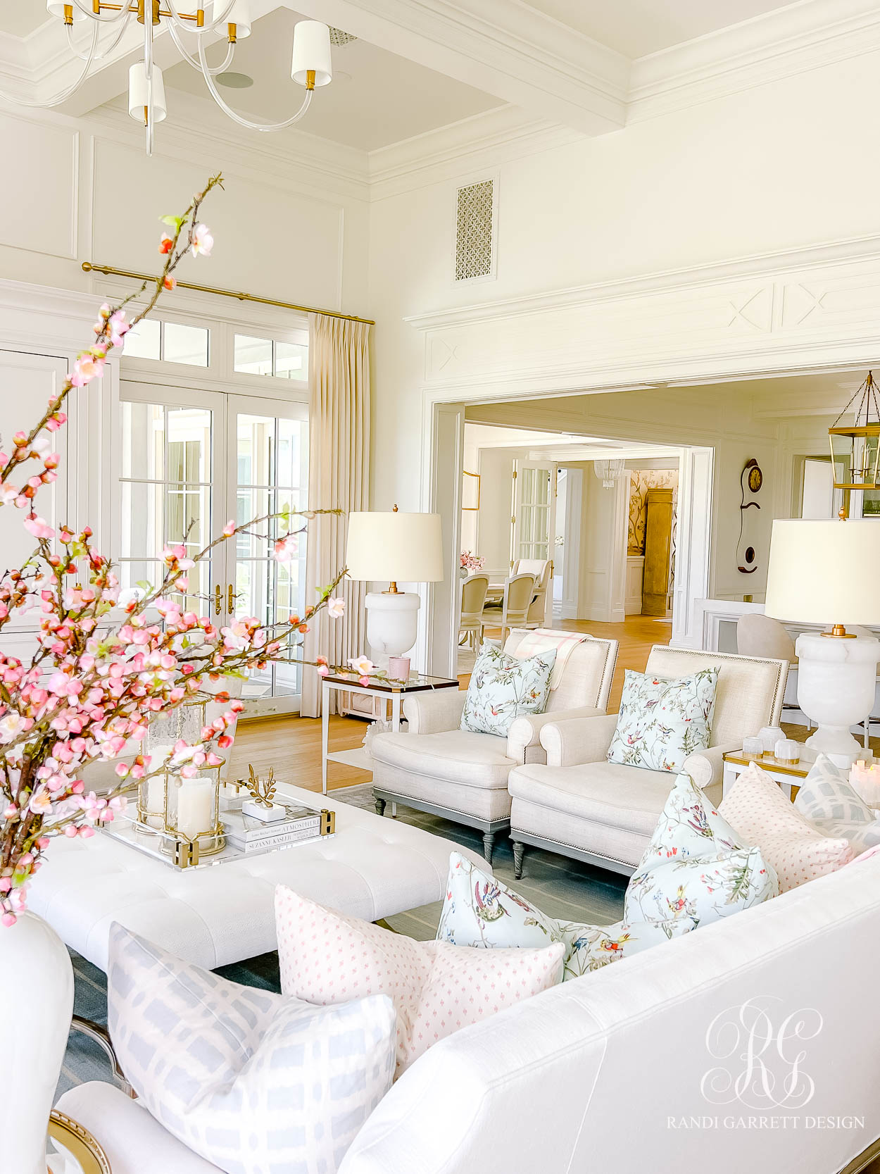 Spring Home Tour - Spring Decor Ideas for your Family Room