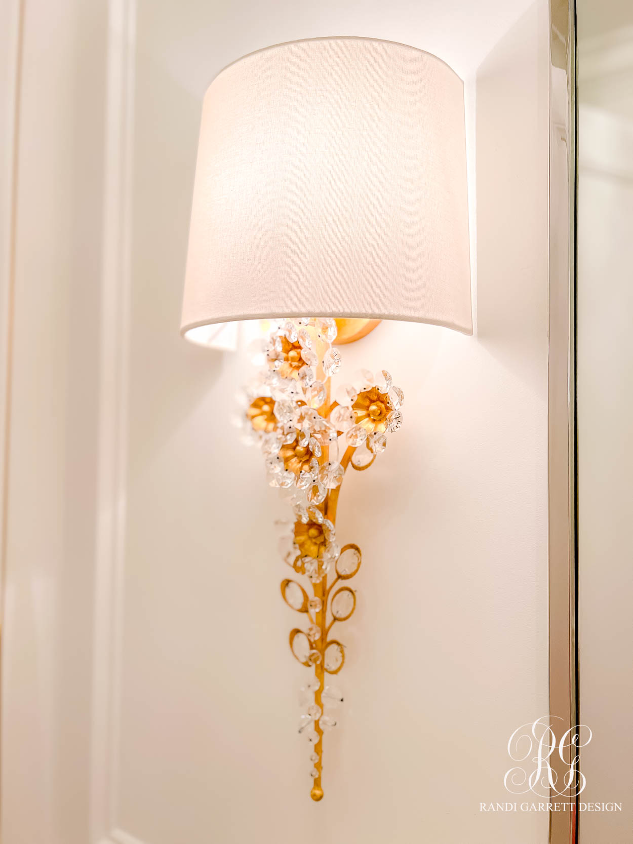 Floral wall sconce