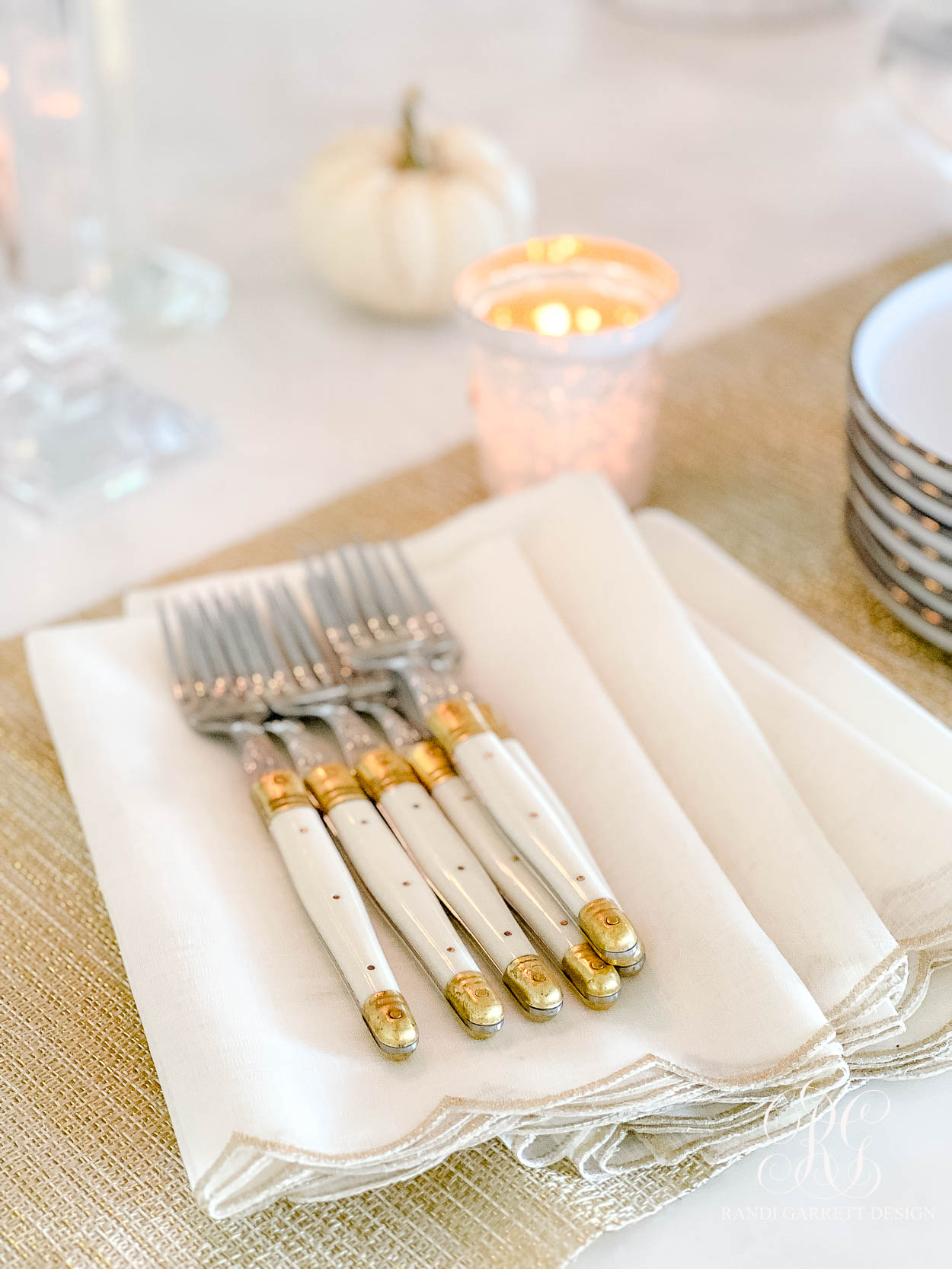 Holiday Hosting Essentials, How to Entertain in Style