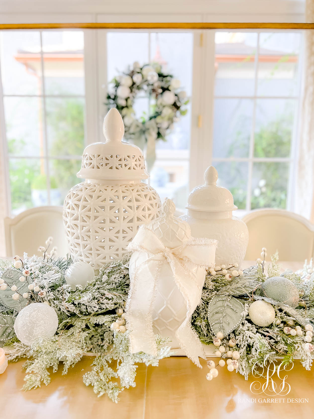 White and Gold Christmas Kitchen