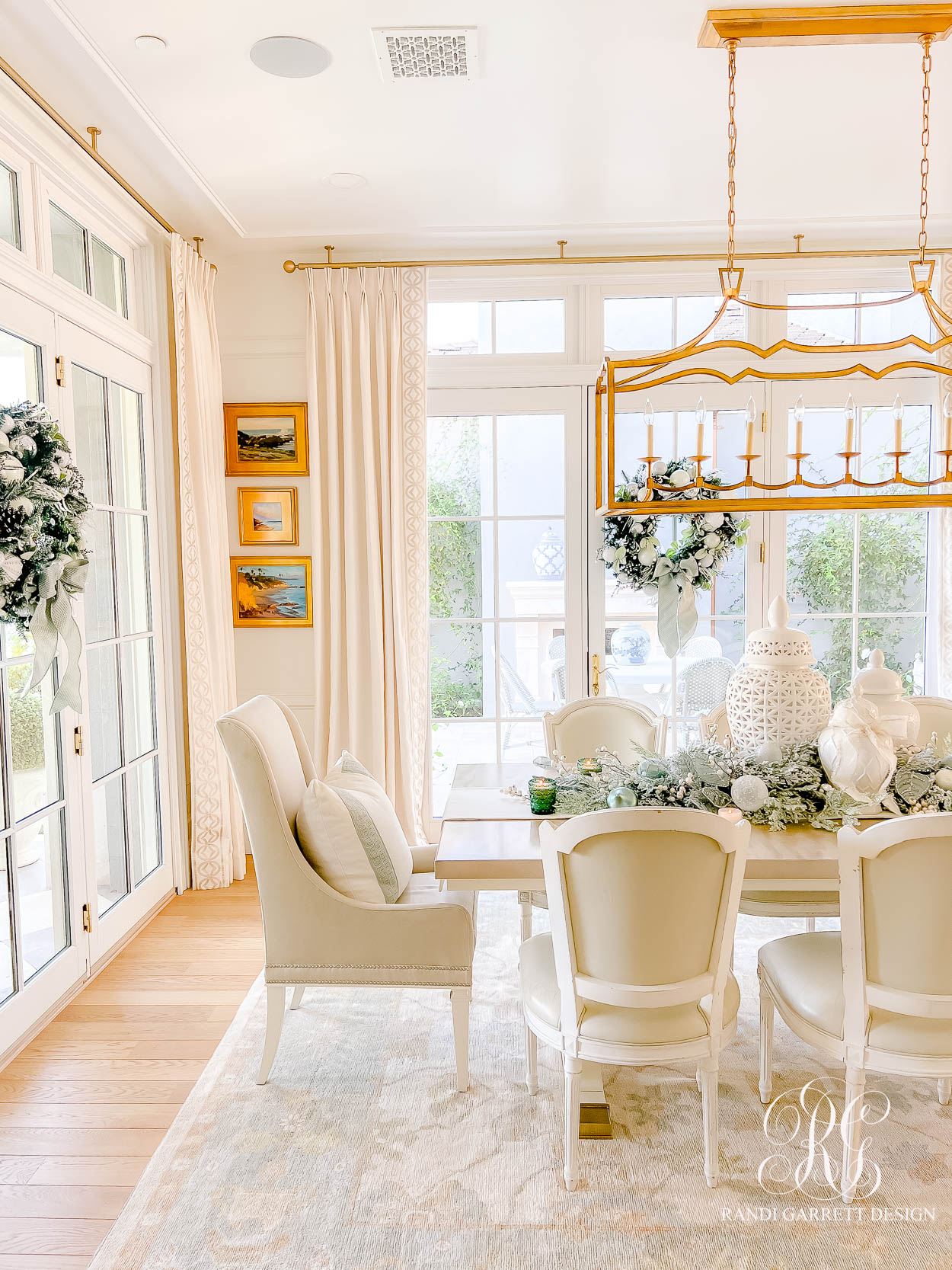 White and Gold Christmas Kitchen