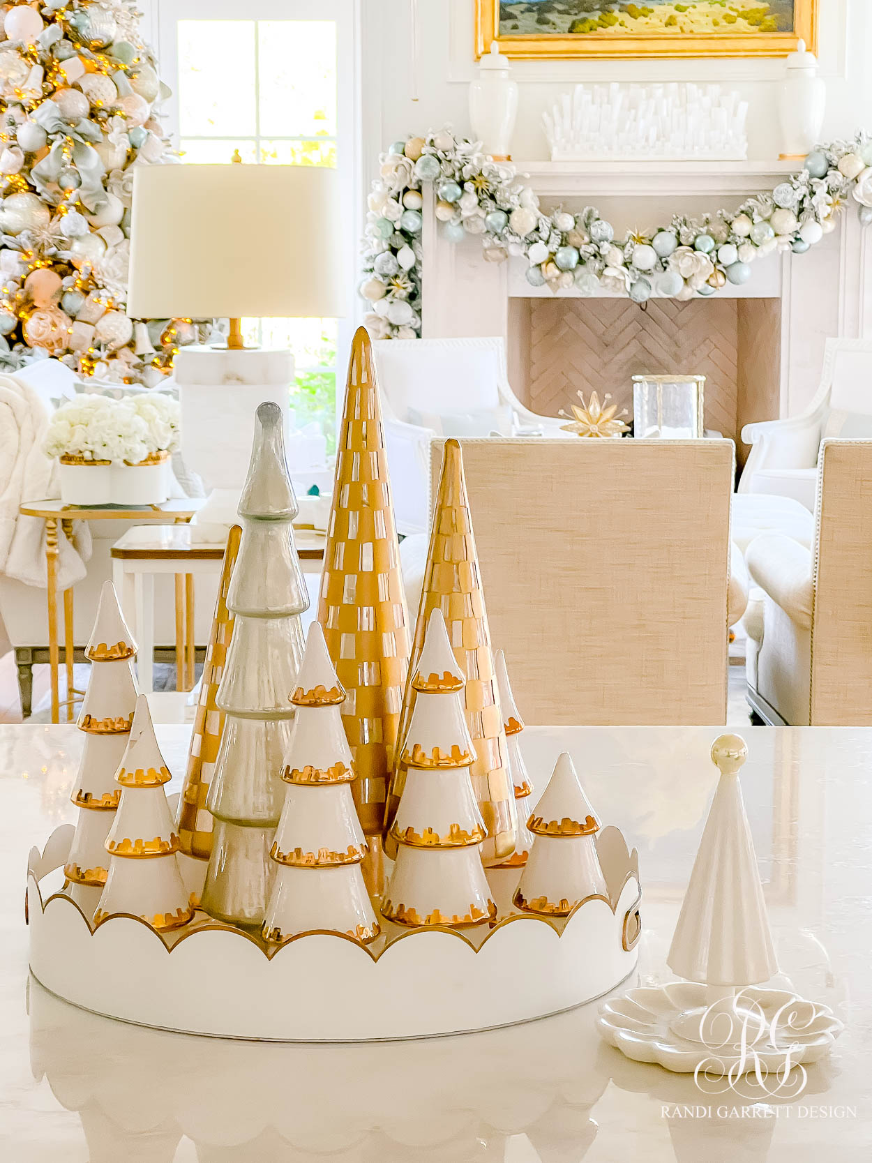 White and Gold Christmas Kitchen