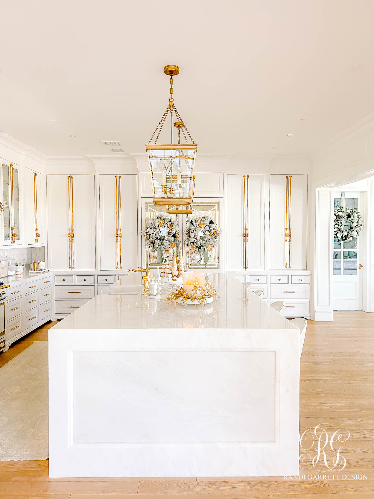 White and Gold Christmas Kitchen