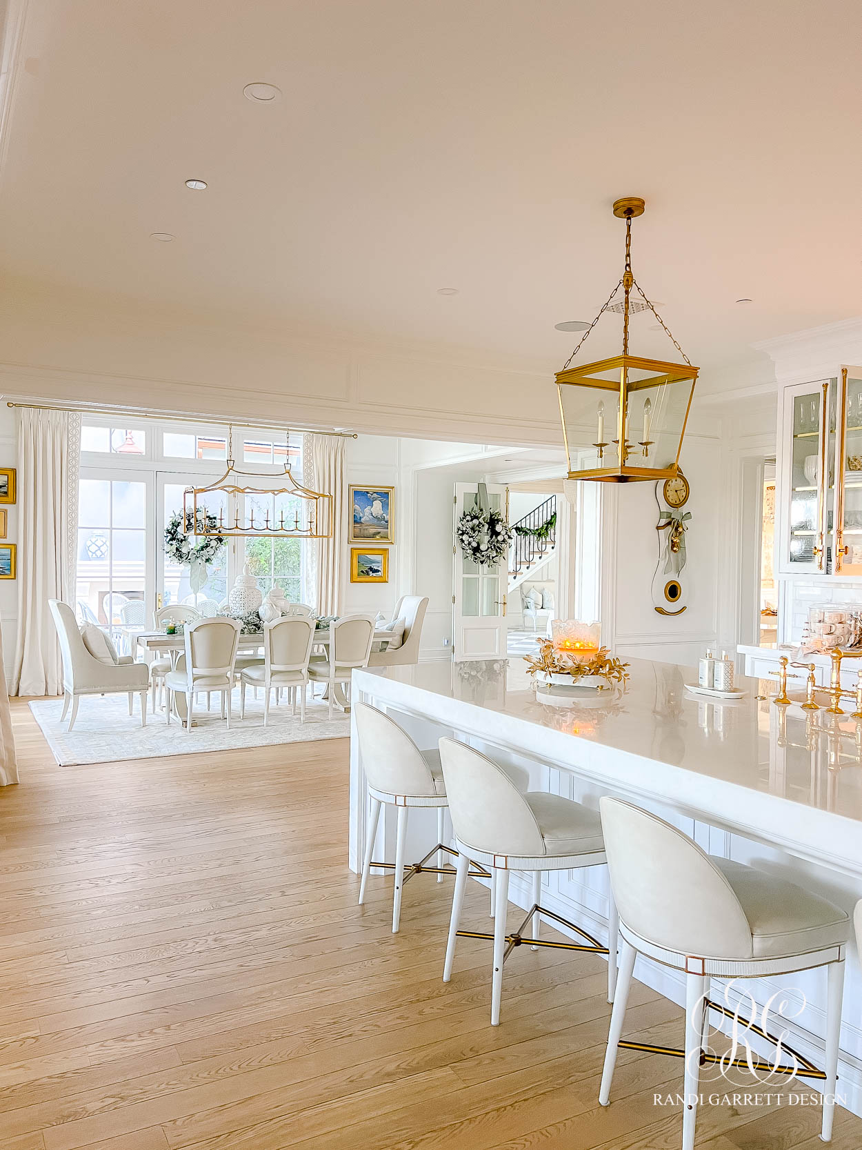 White and Gold Christmas Kitchen