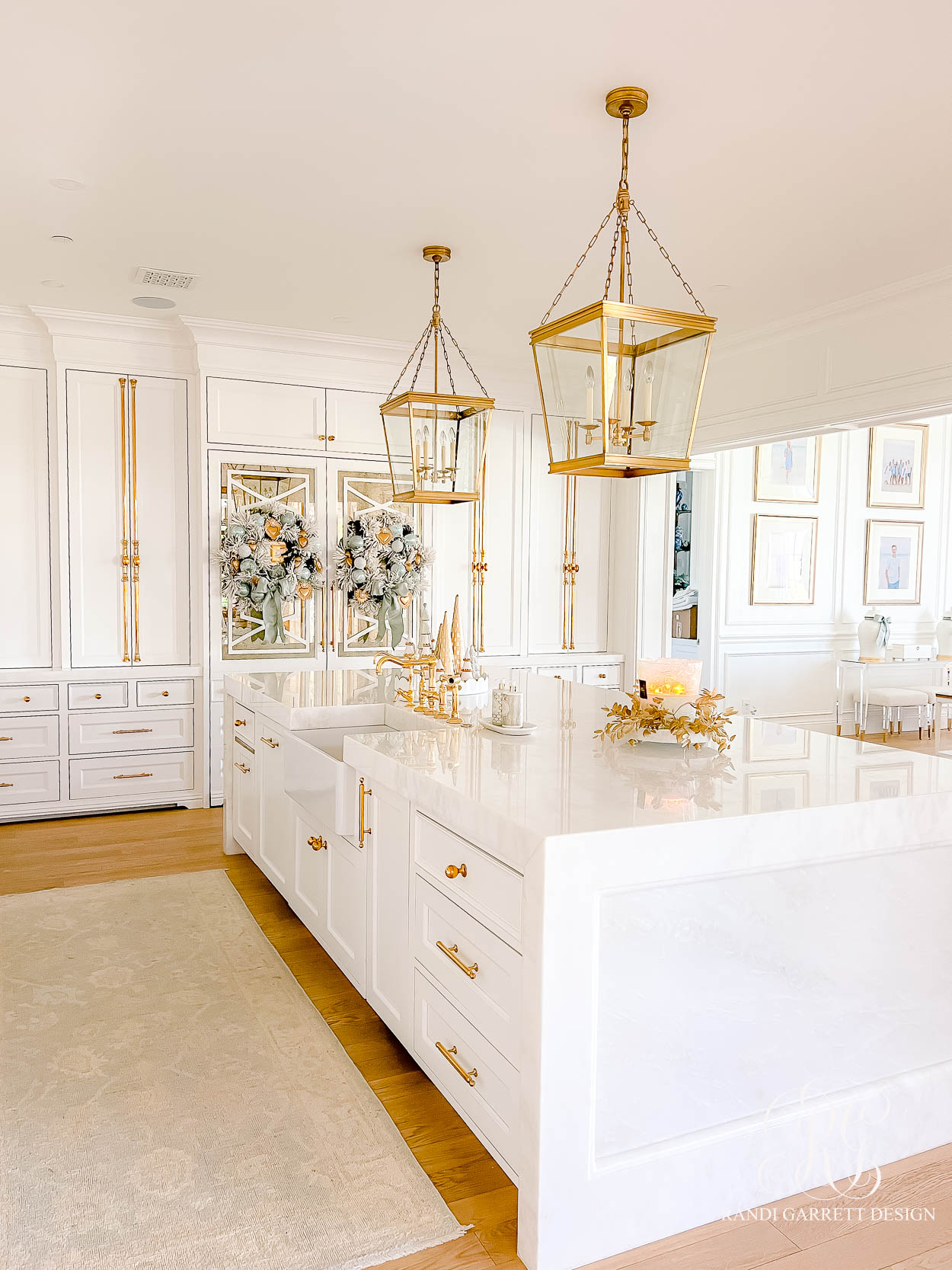 White and Gold Christmas Kitchen