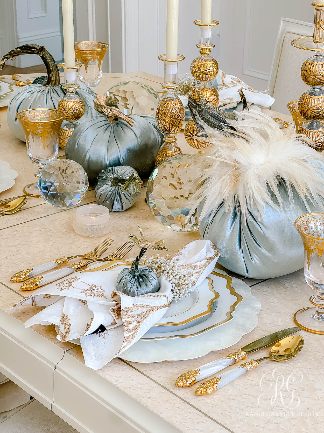 8 Ways to Style Velvet Pumpkins for Fall