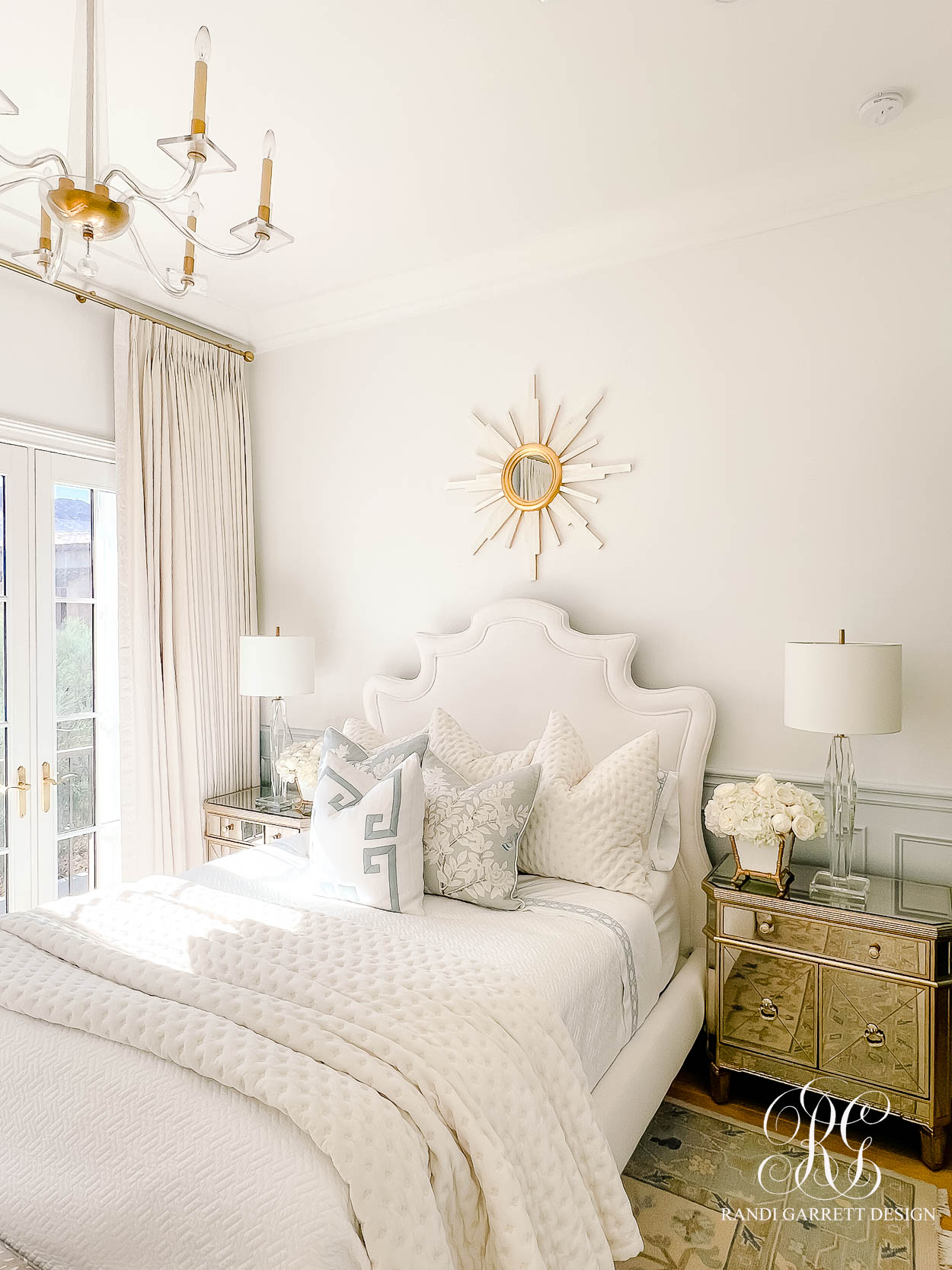 Cozy Up for the Holidays: Fun Ways to Refresh Your Bedroom!