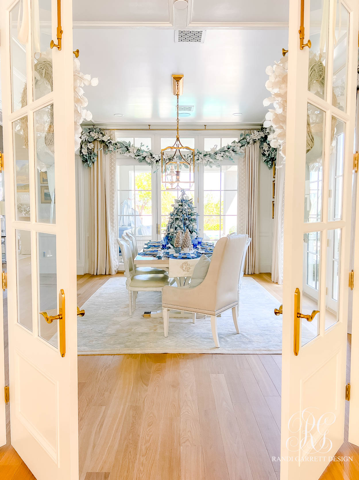 Velvet Bow Christmas Table and Styled Dining Room