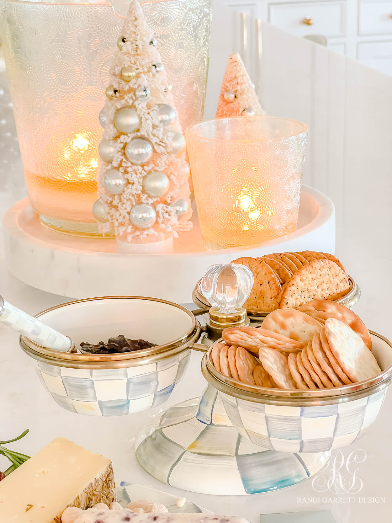 Simple Holiday Entertaining Ideas + Gorgeous Hosting Pieces