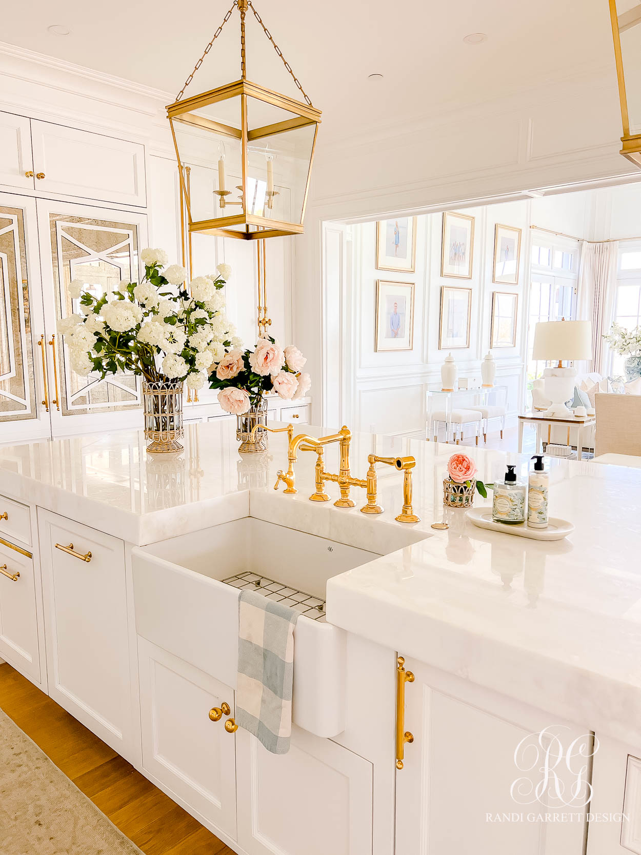 Spring Kitchen Tour - Ideas to Style your Kitchen for Spring