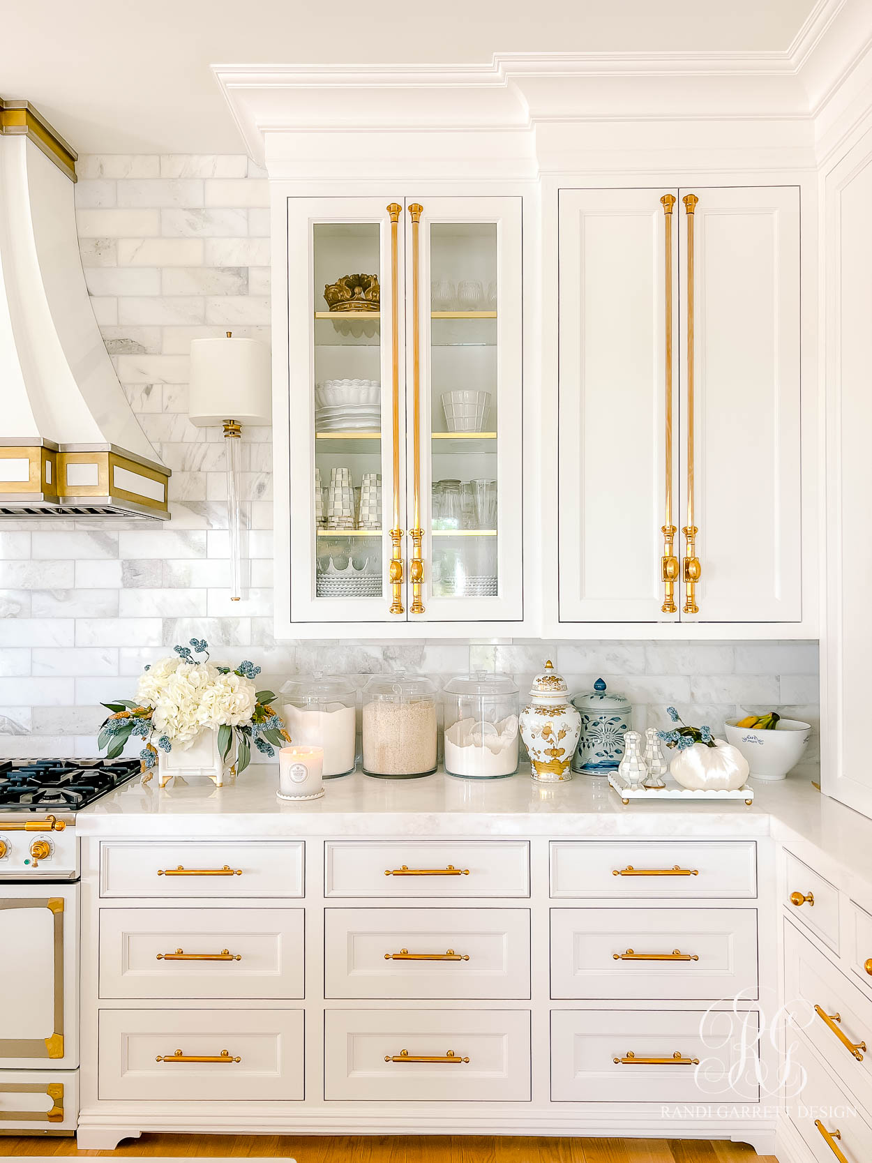How to Style Your Kitchen for Fall with Timeless Elegance