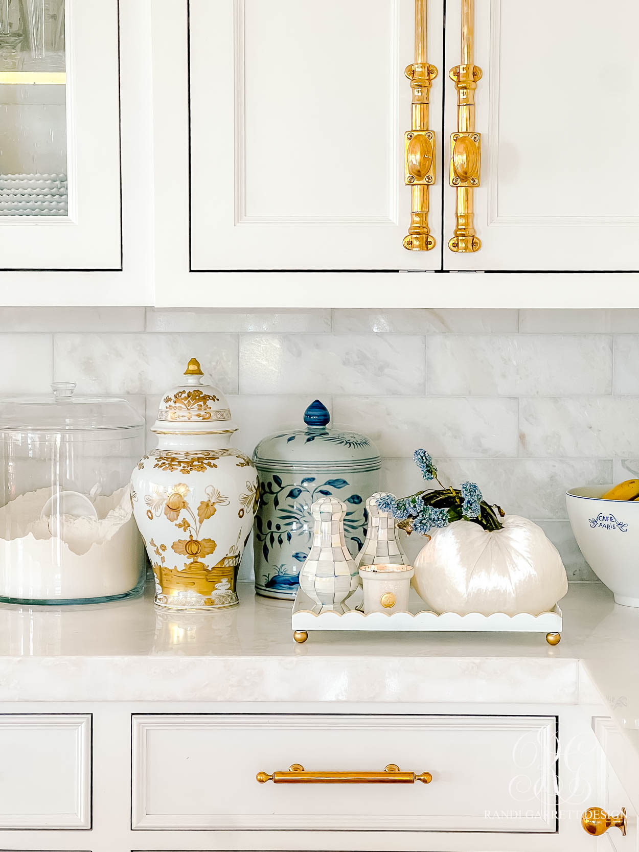 How to Style Your Kitchen for Fall with Timeless Elegance