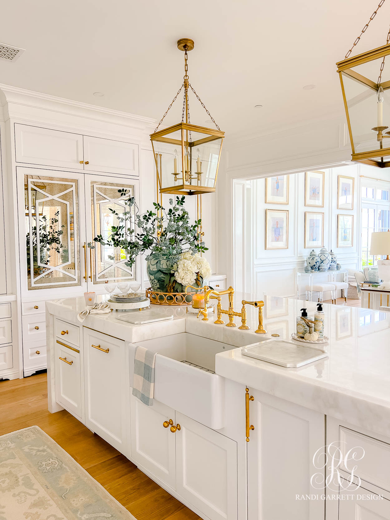 How to Style Your Kitchen for Fall with Timeless Elegance