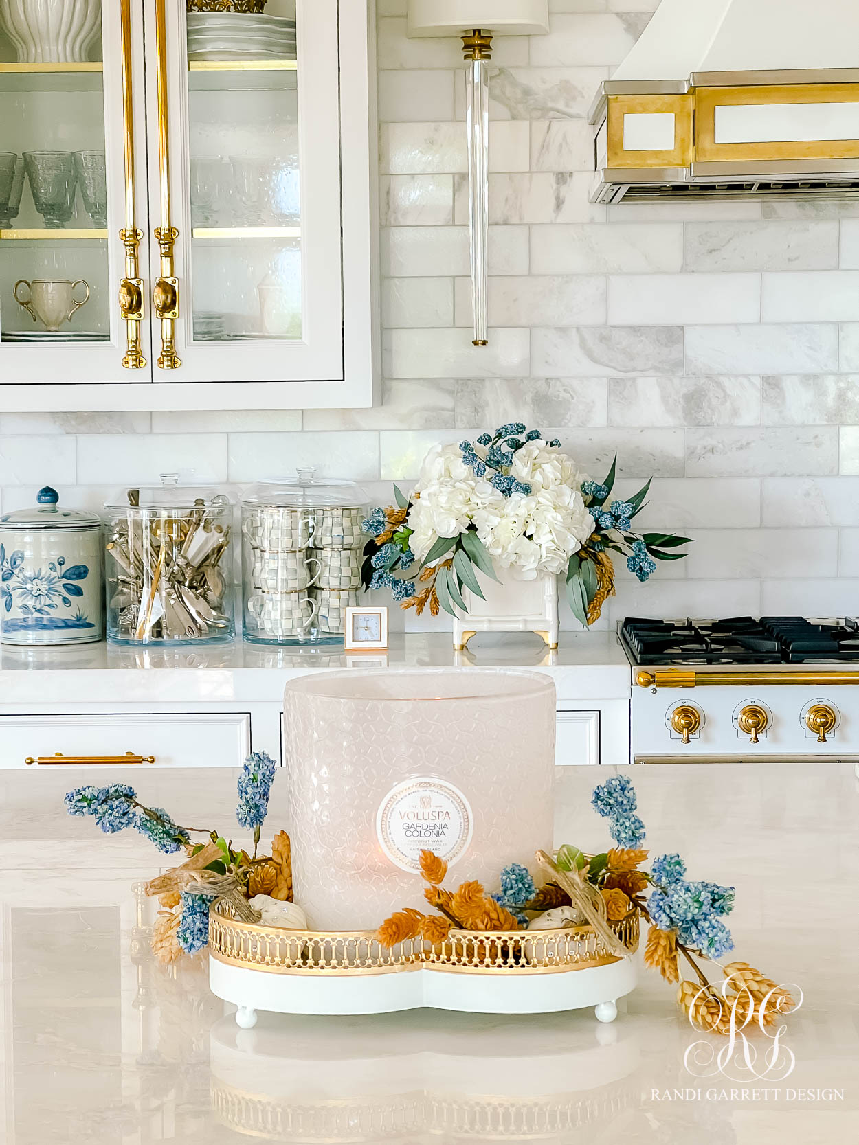 How to Style Your Kitchen for Fall with Timeless Elegance