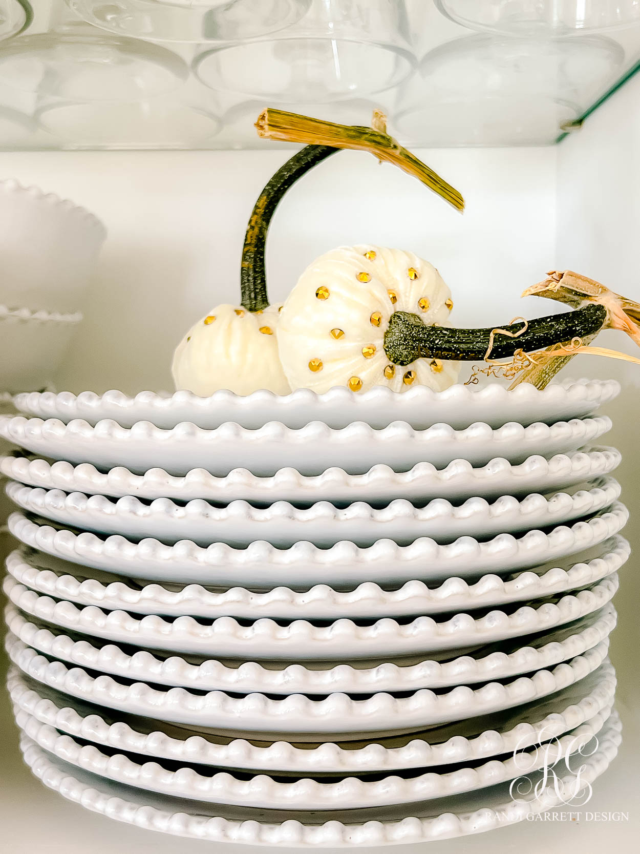 How to Style Your Kitchen for Fall with Timeless Elegance