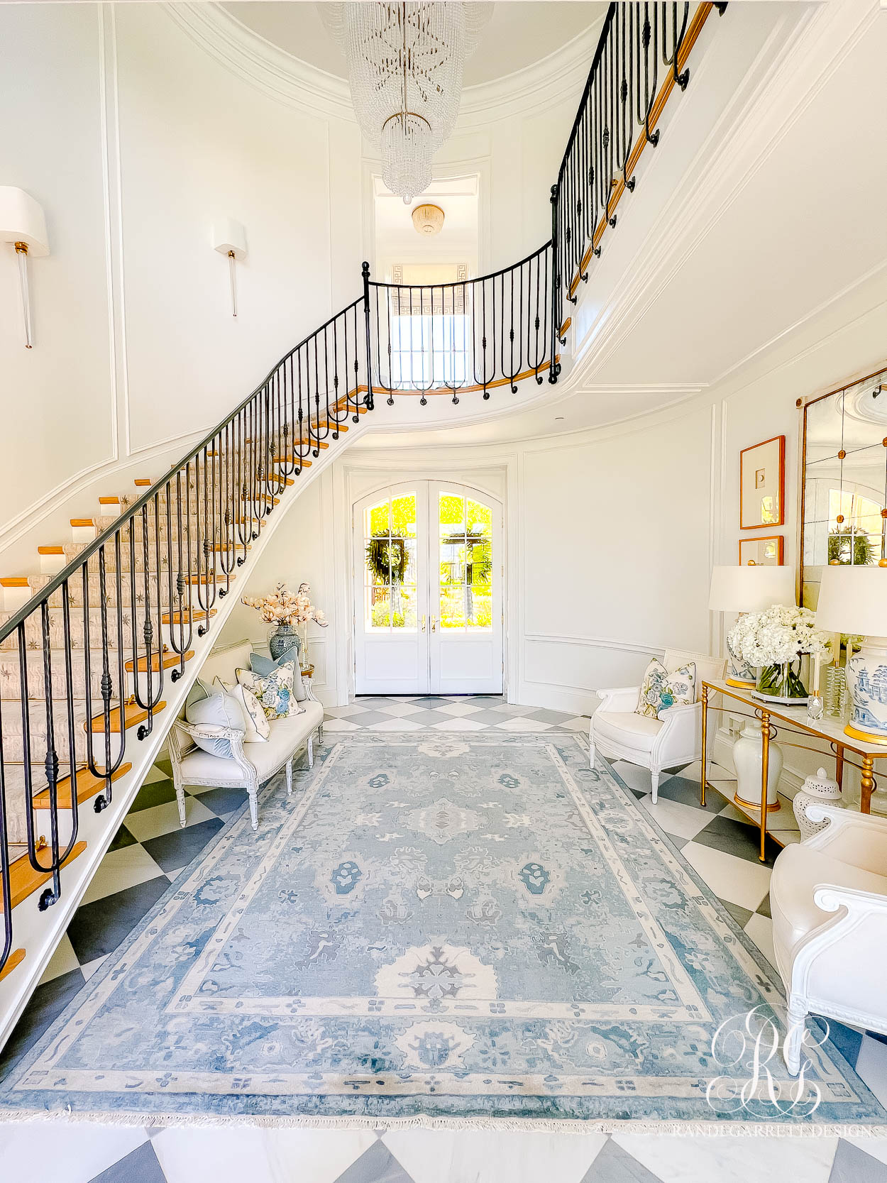 Entryway Refresh: Elegant Updates with Timeless Charm