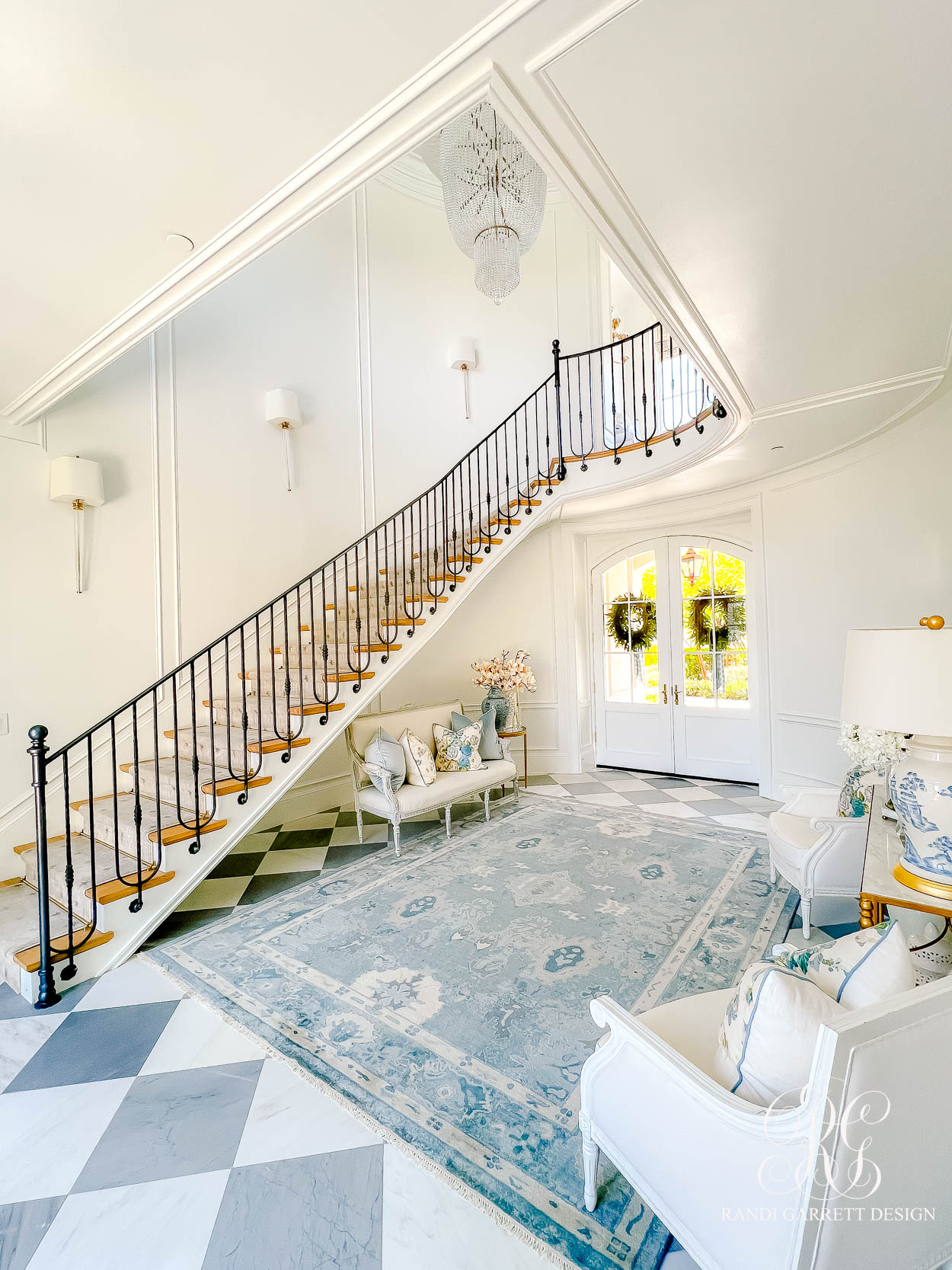 Entryway Refresh: Elegant Updates with Timeless Charm
