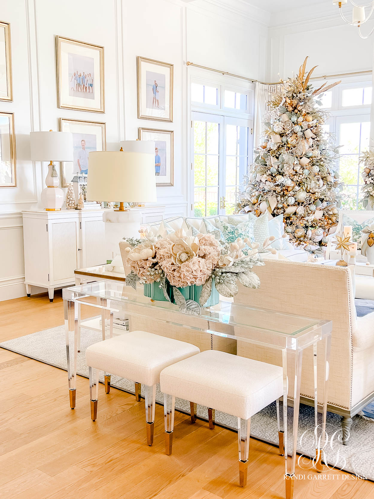 How I’m Styling My Favorite Accent Tables for Christmas