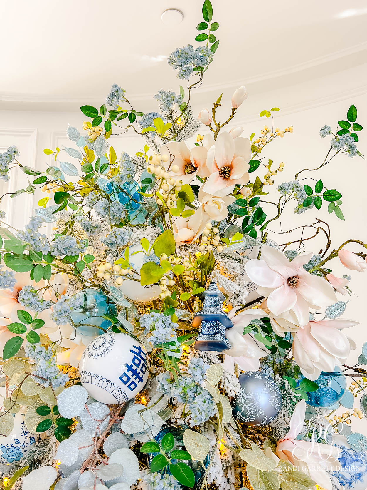 A Chinoiserie Christmas Tree in a Chinoiserie Pot