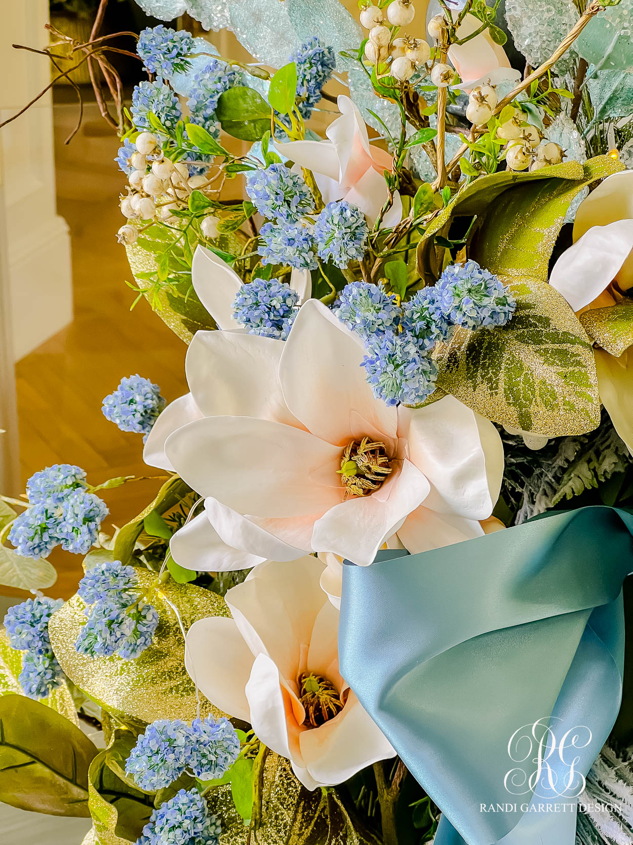 A Chinoiserie Christmas Welcome: Our Festive Entryway