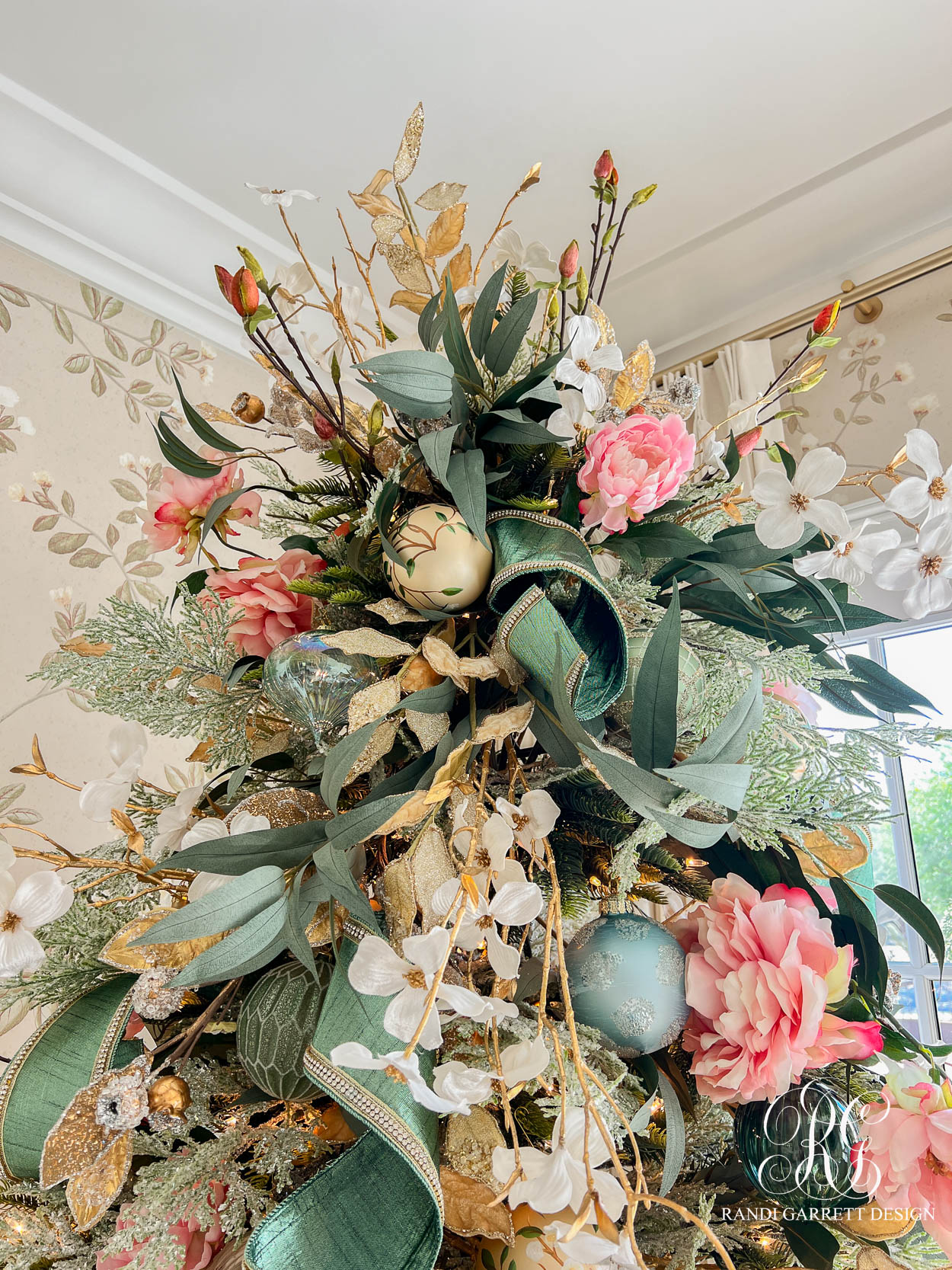 Cozy Chinoiserie Inspired Christmas Home Office