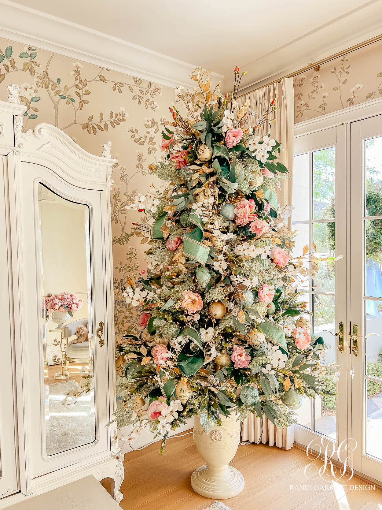 Cozy Chinoiserie Inspired Christmas Home Office