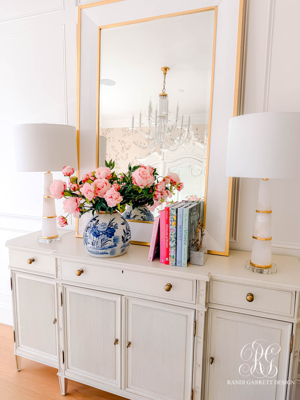 Simple Spring Floral Arrangements to Brighten your Home for Spring