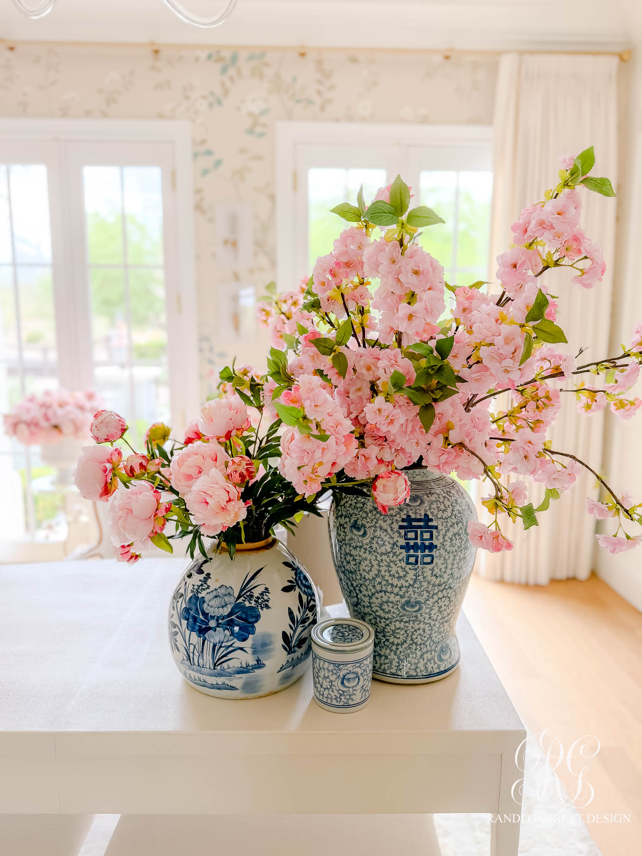 Styling Ginger Jars: Timeless Blue & White Decor Ideas for Every Room
