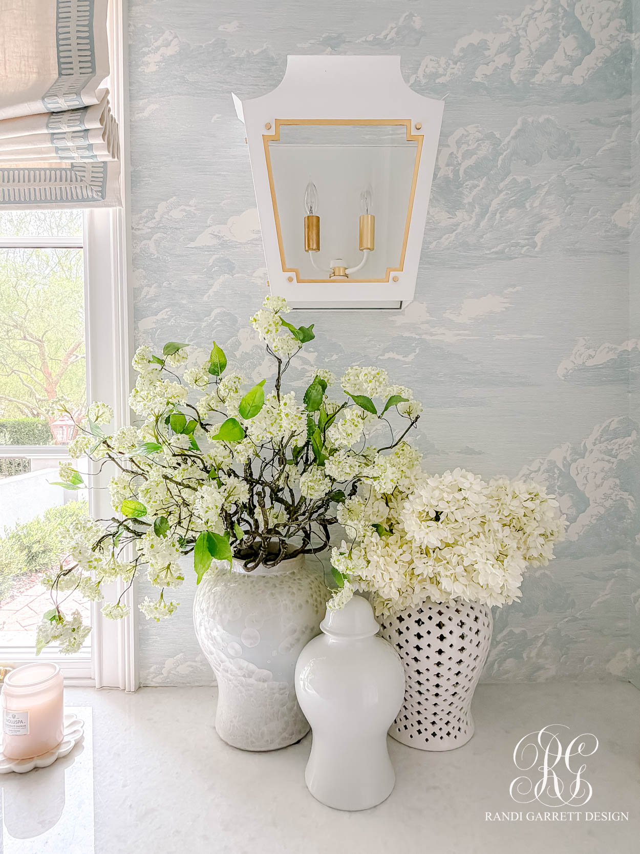 Styling Ginger Jars: Timeless Blue & White Decor Ideas for Every Room