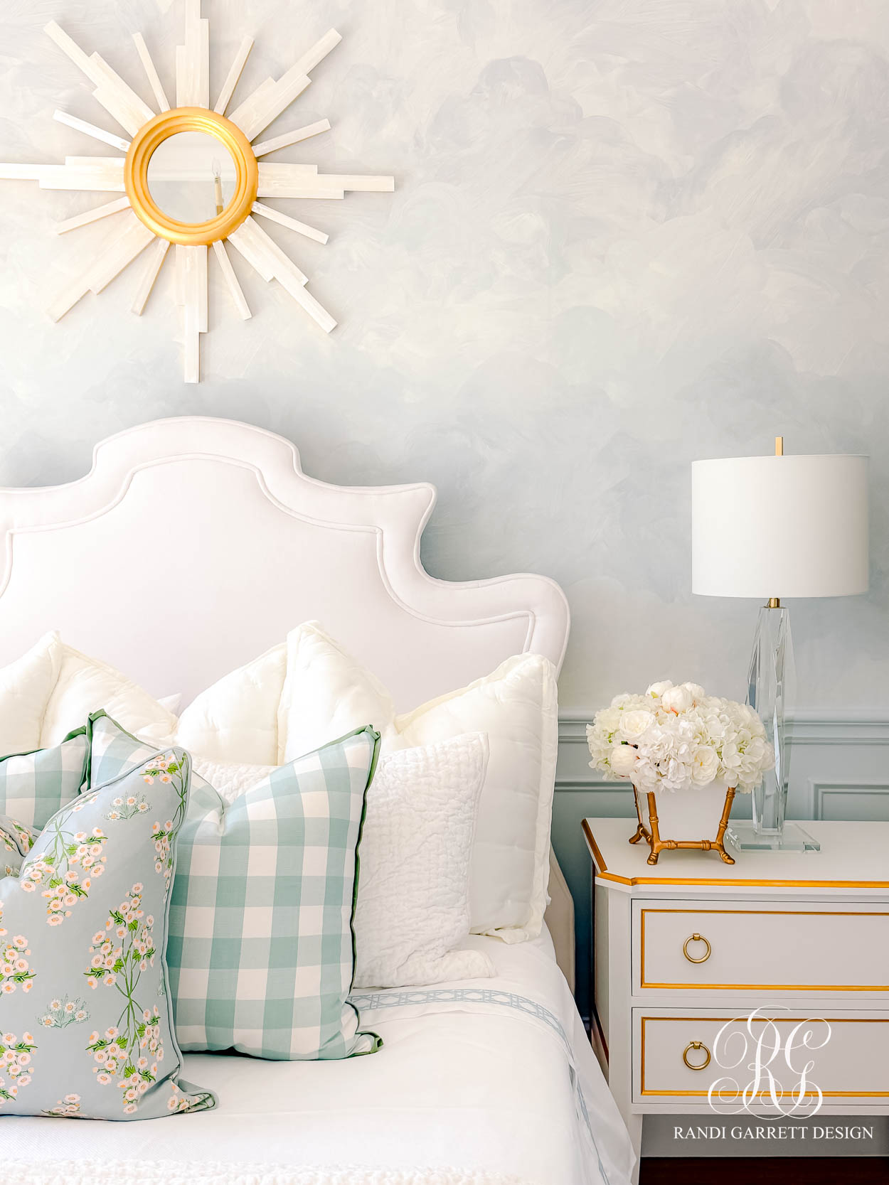 Simple Spring Decor Ideas for a Fresh & Elegant Home (Blue and White Spring Styling)