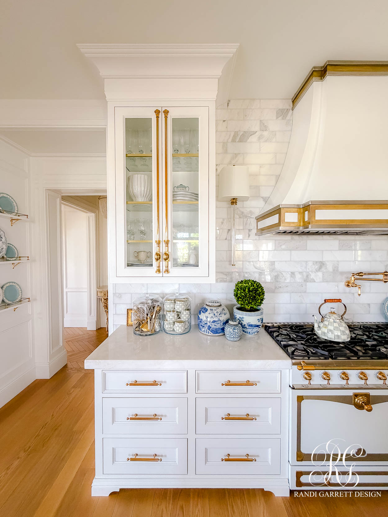 Summer in the Kitchen: Fresh, Simple & Timeless