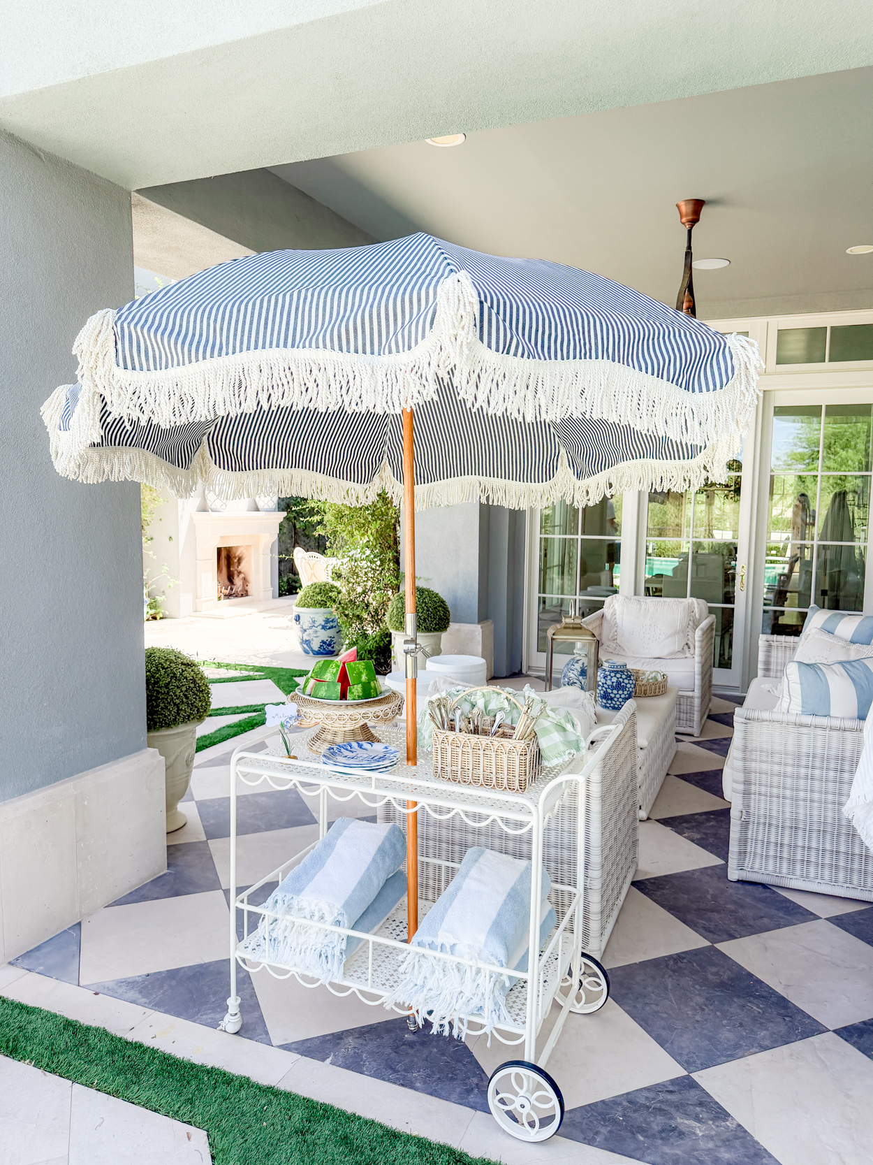 Summer Outdoor Hosting Essentials + Styling Ideas