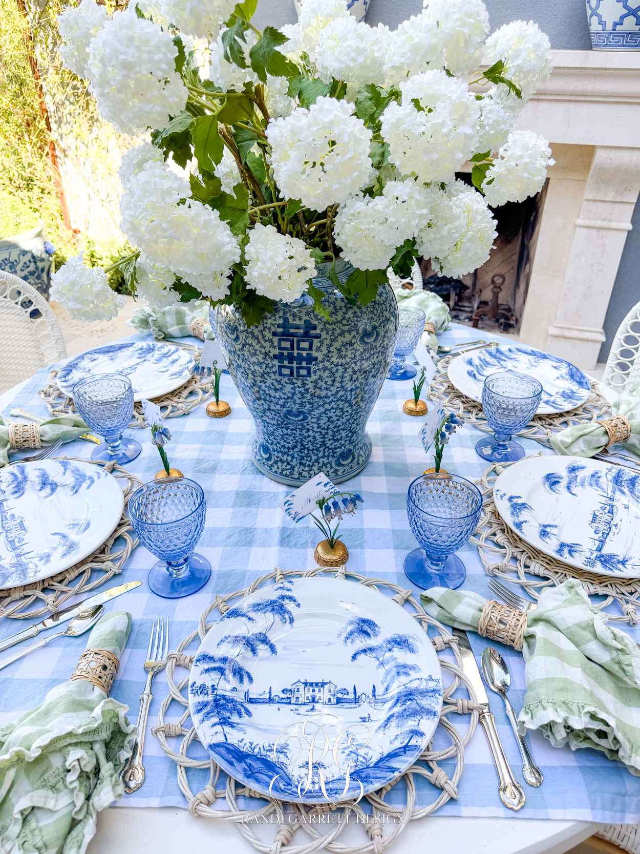 Summer Outdoor Hosting Essentials + Styling Ideas