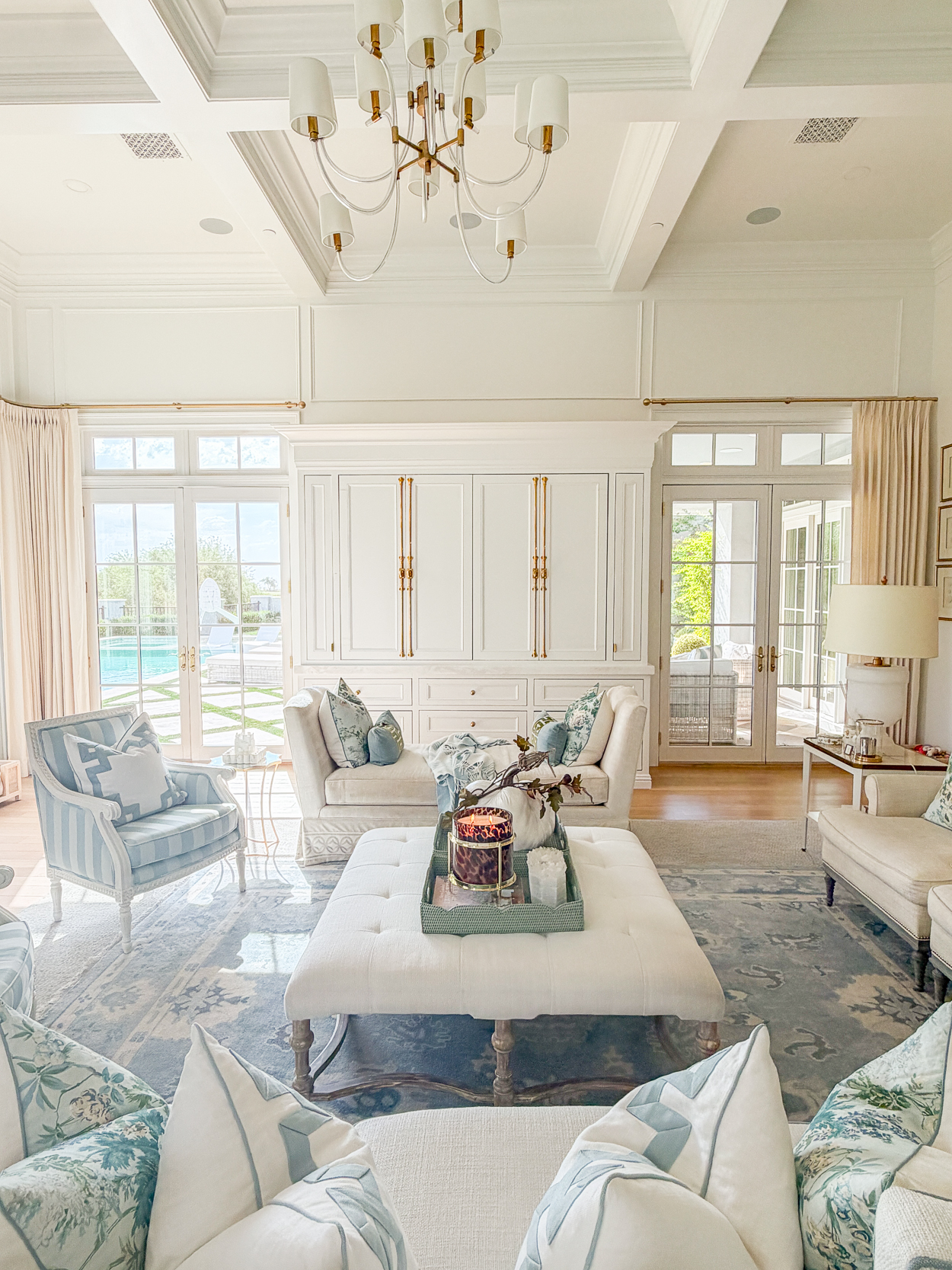 A Soft & Elegant Fall Family Room