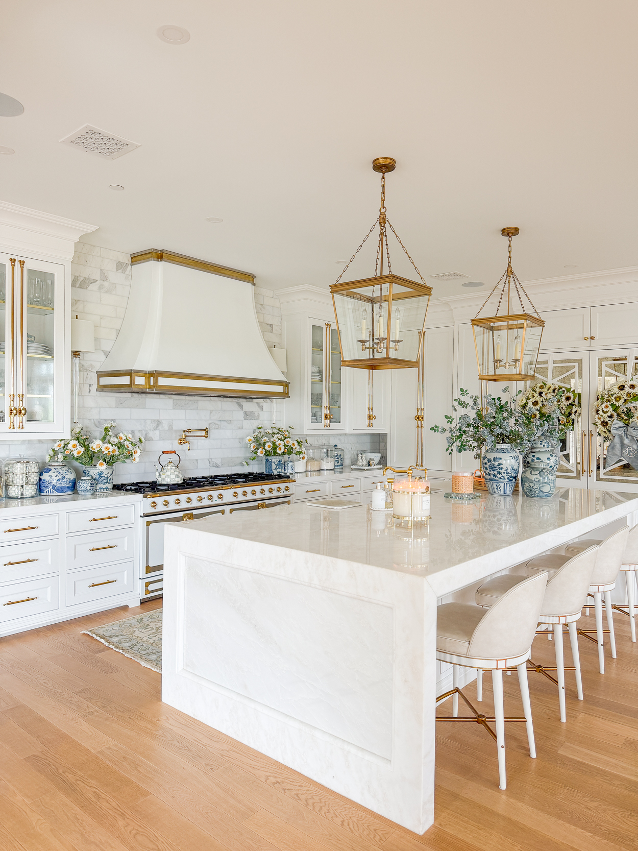 A Fresh Take on Fall Kitchen Decorating