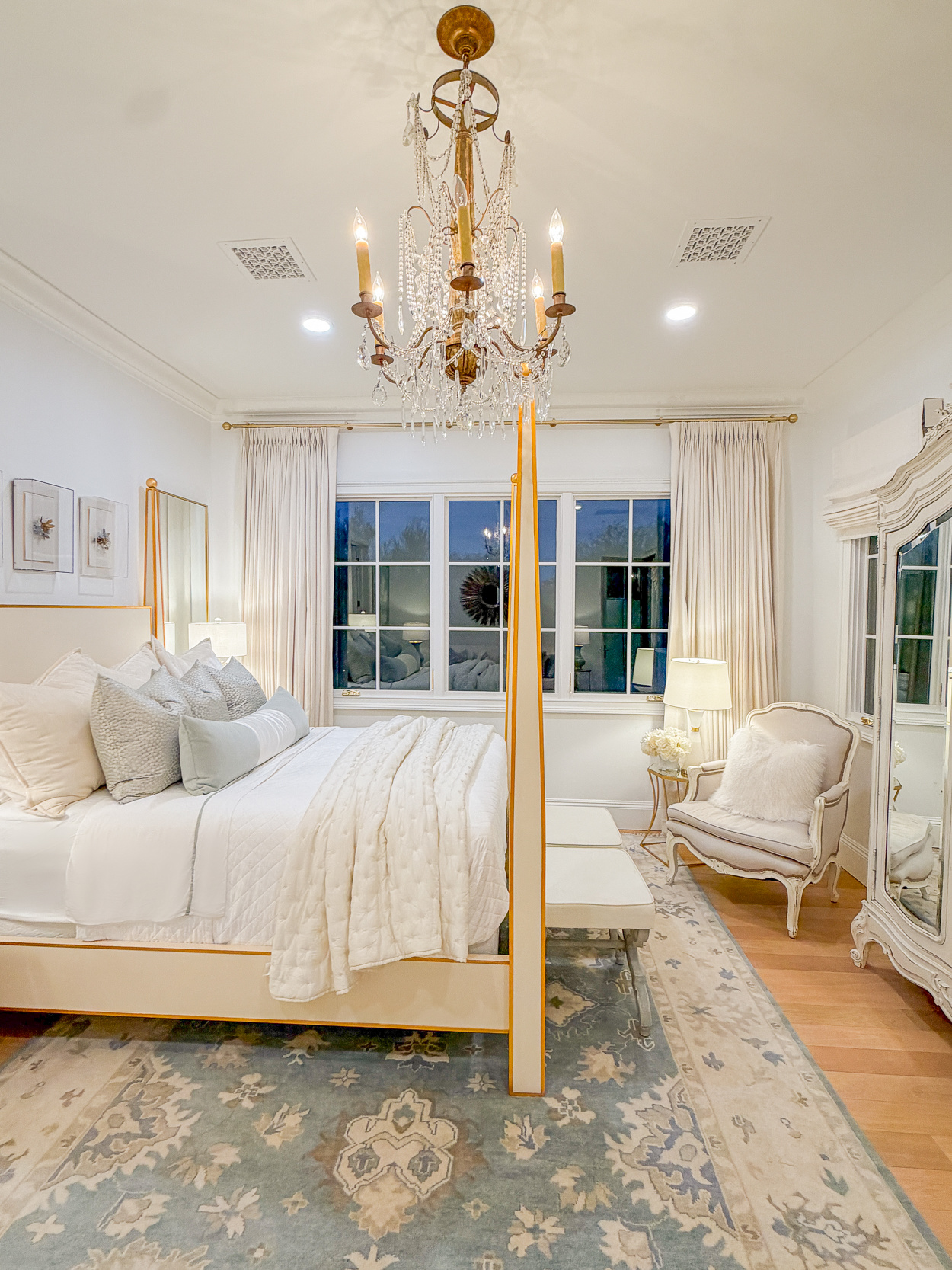 My Best Tips for Creating the Perfect Cozy, Layered Bed
